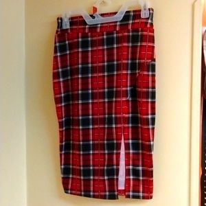 Windsor brand, size small, red/black/white plaid pencil skirt